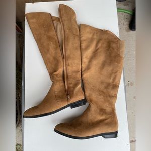 Tan Women’s Boots- Size 7W